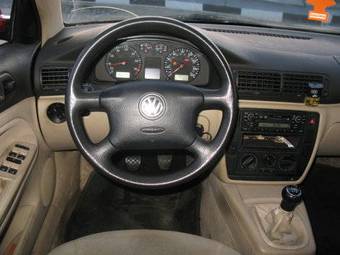 1999 Volkswagen Passat Pictures