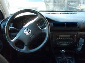 2000 Volkswagen Passat Images