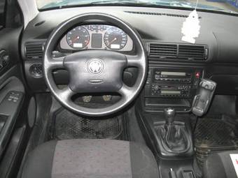 2000 Volkswagen Passat Photos