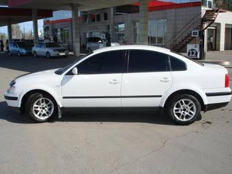 2000 Volkswagen Passat Pictures