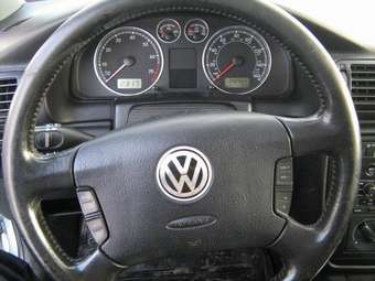 2001 Volkswagen Passat Pictures