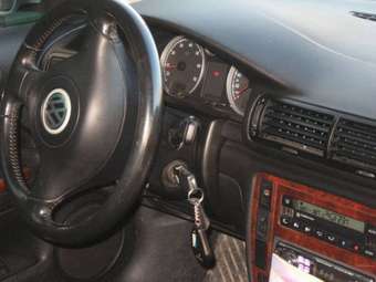 2002 Volkswagen Passat Pics