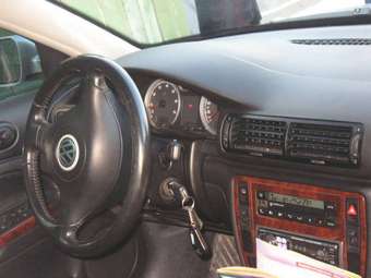2002 Volkswagen Passat Pictures