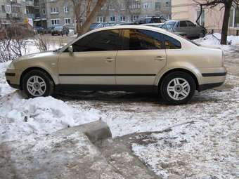 2002 Volkswagen Passat Pictures