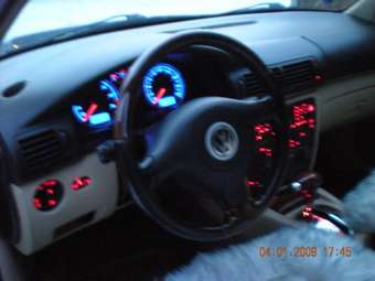 2002 Volkswagen Passat Pictures