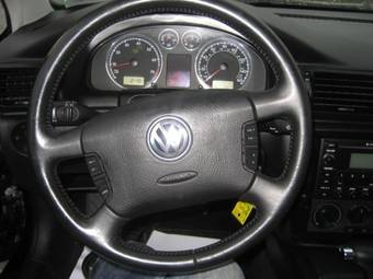 2002 Volkswagen Passat Photos