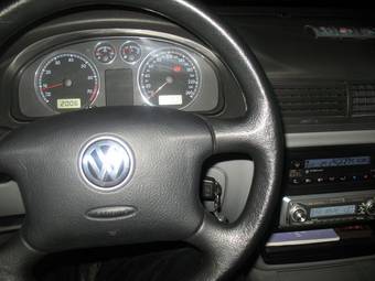 2002 Volkswagen Passat Photos