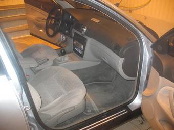 2002 Volkswagen Passat Pictures