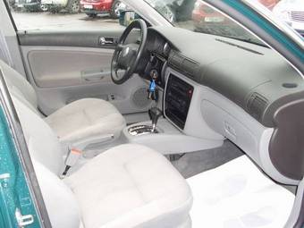 2002 Volkswagen Passat Photos