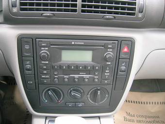 2002 Volkswagen Passat Pictures