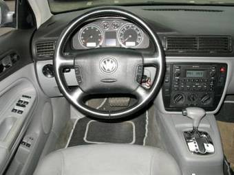 2002 Volkswagen Passat Photos