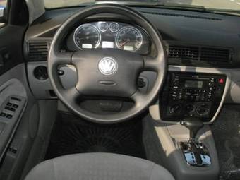 2002 Volkswagen Passat Photos