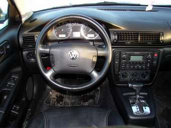 2003 Volkswagen Passat Pictures