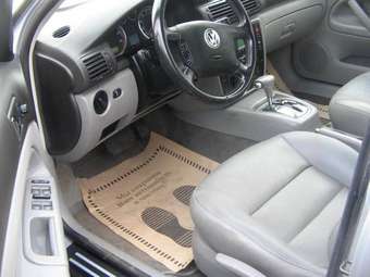 2003 Volkswagen Passat Pictures