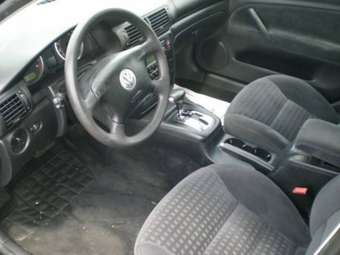 2003 Volkswagen Passat Pictures