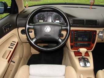 2003 Volkswagen Passat Pictures