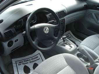 2003 Volkswagen Passat Pictures
