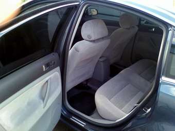 2003 Volkswagen Passat Images
