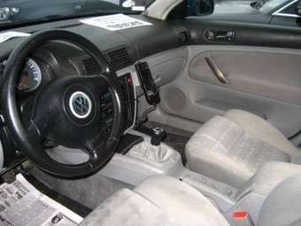2003 Volkswagen Passat Pictures