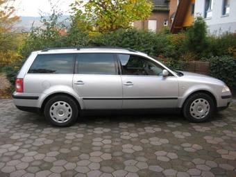 2003 Volkswagen Passat Photos