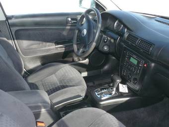 2003 Volkswagen Passat Photos