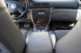 2003 Volkswagen Passat Photos
