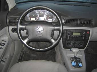 2003 Volkswagen Passat Images