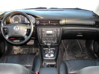 2003 Volkswagen Passat Pictures