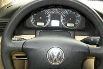 2003 Volkswagen Passat Images