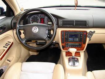 2003 Volkswagen Passat Pictures