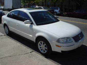 2003 Volkswagen Passat Photos