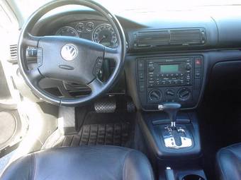 2003 Volkswagen Passat Photos