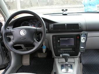 2003 Volkswagen Passat Photos