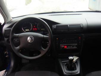 2003 Volkswagen Passat Pictures