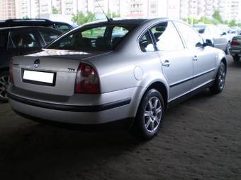 2003 Volkswagen Passat Wallpapers
