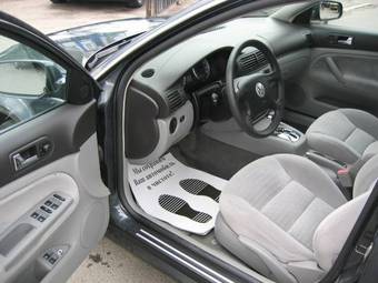 2003 Volkswagen Passat Images