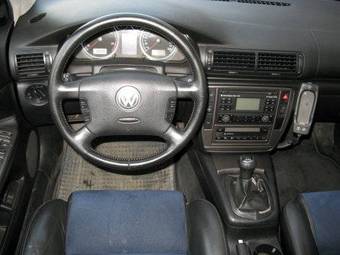 2003 Volkswagen Passat Photos