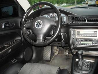 2003 Volkswagen Passat Pictures