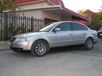2003 Volkswagen Passat Photos