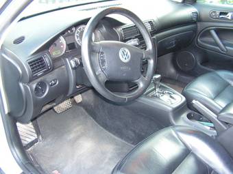 2003 Volkswagen Passat Photos