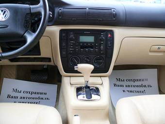 2003 Volkswagen Passat Pictures