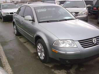 2004 Volkswagen Passat Images
