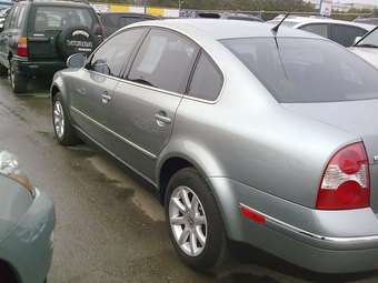 2004 Volkswagen Passat Photos