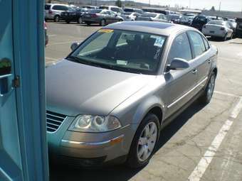 2004 Volkswagen Passat Photos