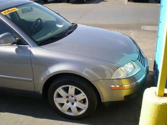 2004 Volkswagen Passat Photos