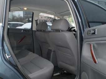 2004 Volkswagen Passat Pictures