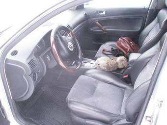 2004 Volkswagen Passat Photos