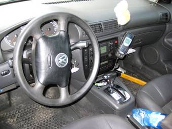 2004 Volkswagen Passat Pics
