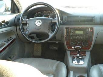 2004 Volkswagen Passat Wallpapers