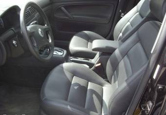 2004 Volkswagen Passat Images